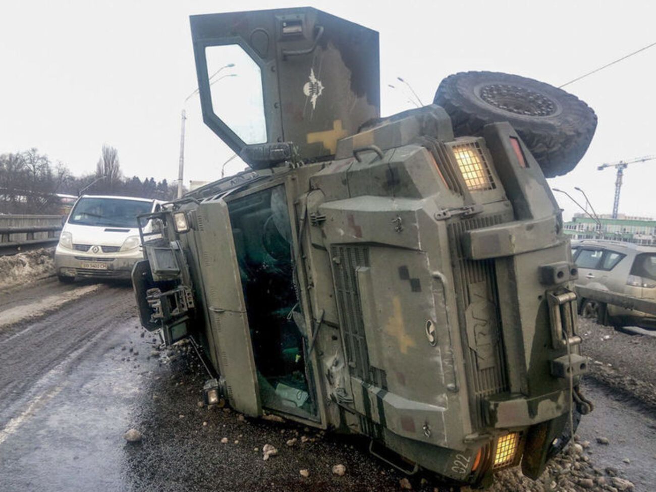 У зв'язку з аварією військового авто перекриють міст