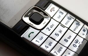 Сотрудники горячей линии владеют украинским языком