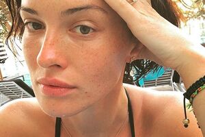 Астафьева показала тело в белье