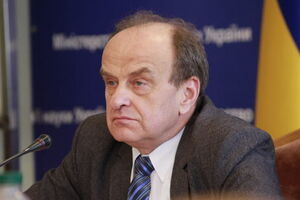 Син Ковтунця намагався відібрати телефон у кур'єра