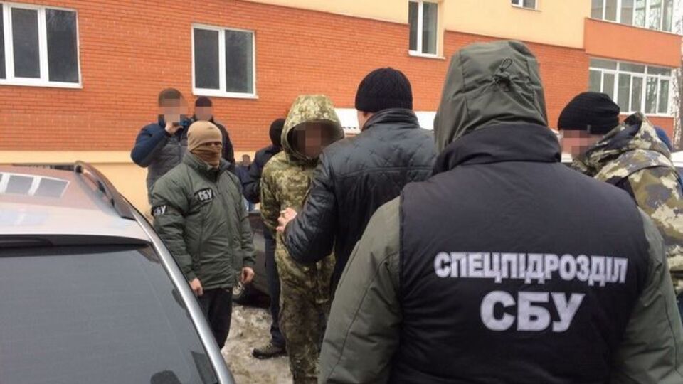 СБУ задержала офицера пограничной службы за сбыт синтетических наркотиков и психотропных веществ