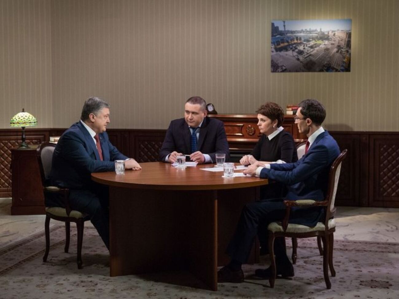 Порошенко встретился с журналистами украинских телеканалов