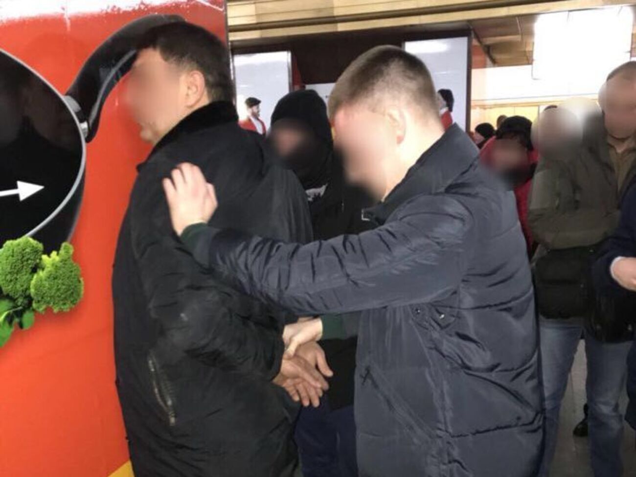 Мужчину задержали в момент получения всей суммы взятки