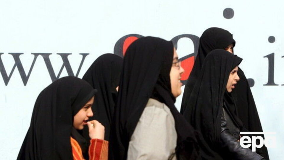 Хиджаб является одной из ценностей исламского общества