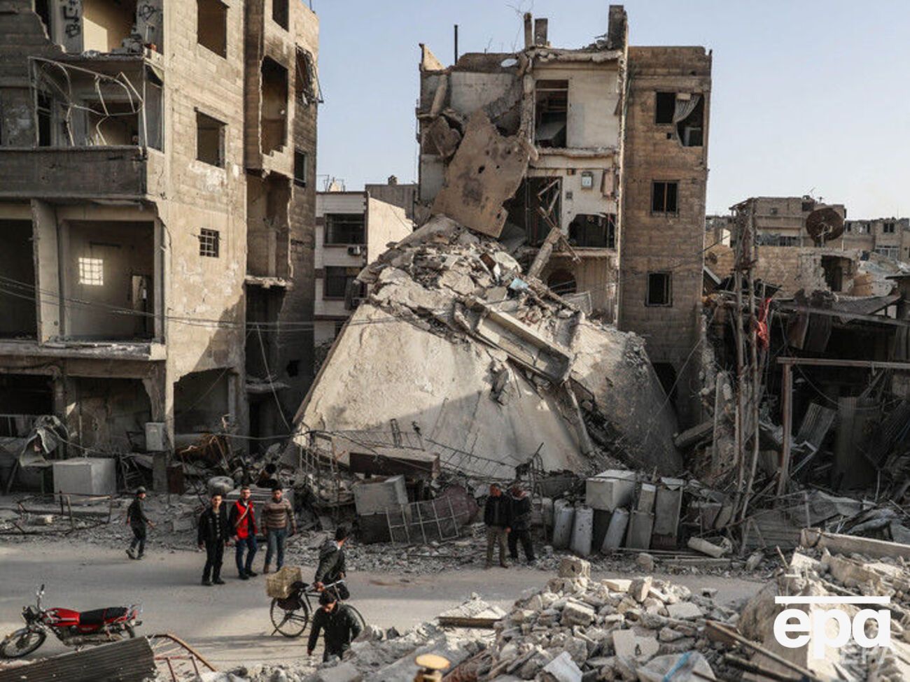 Десятки мирных жителей стали жертвами авиаударов