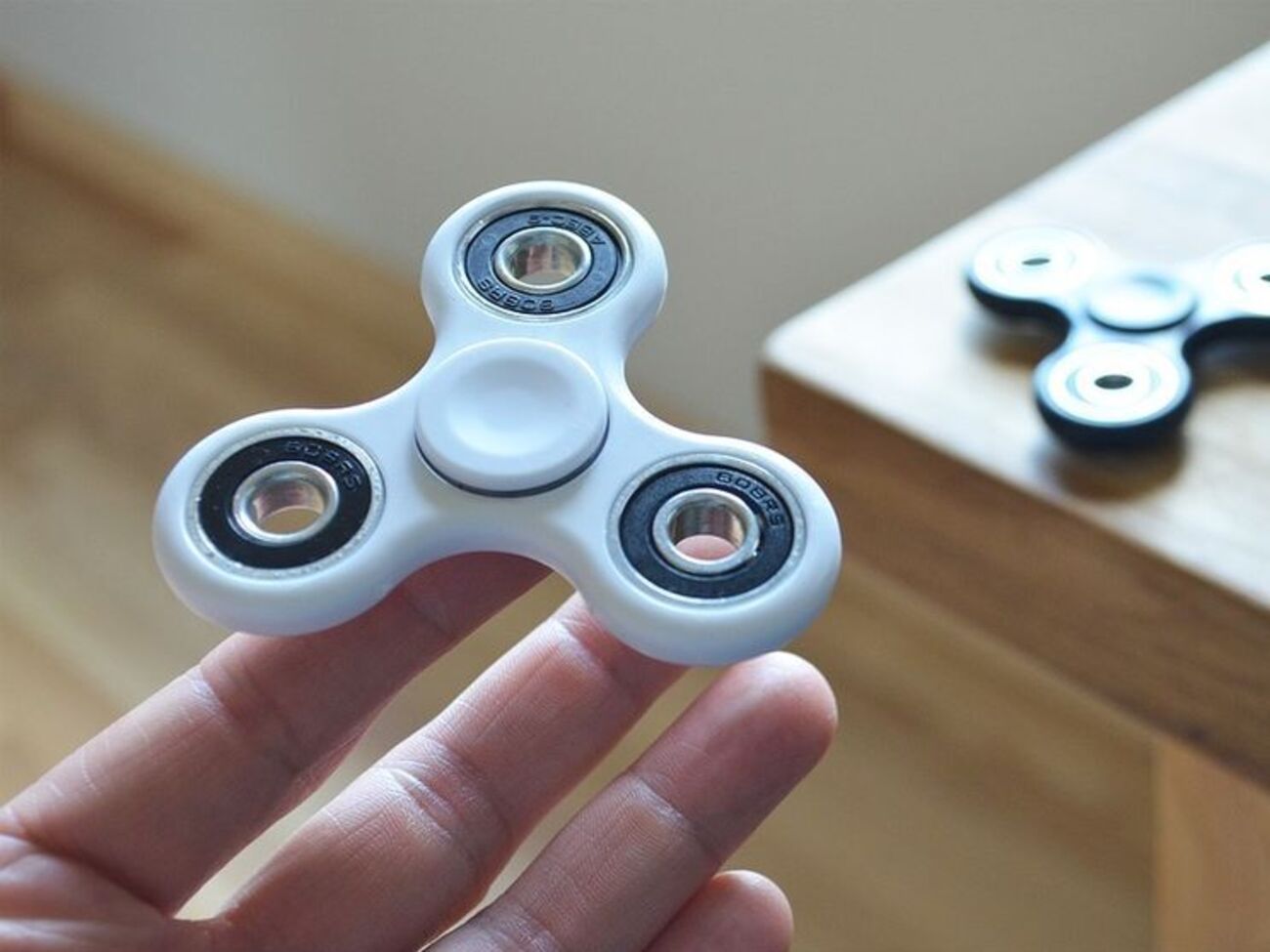 На думку муніципальної влади у Санкт-Петербурзі, спінери допоможуть пенсіонеркам боротися зі стресом