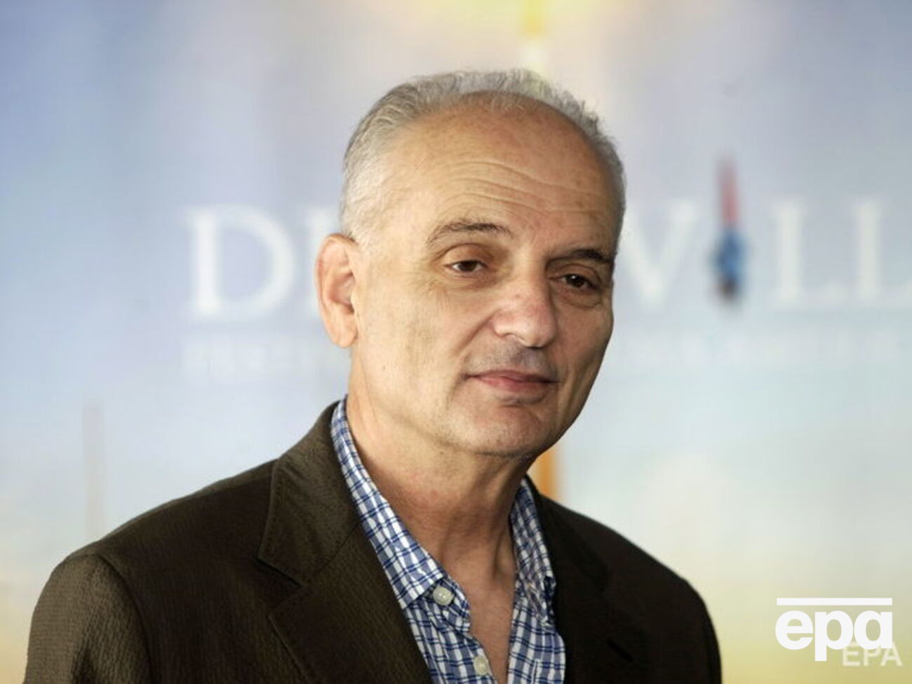 Чейз будет продюсером картины и соавтором сценария