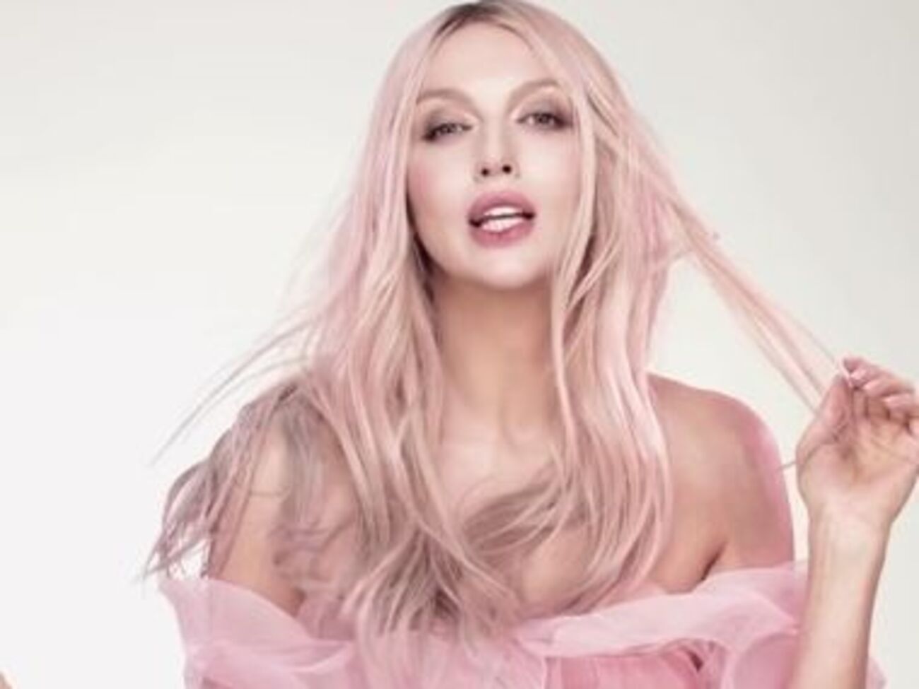 Полякова присвятила кліп мамі