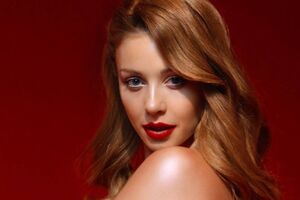 Тина Кароль презентовала клип о детских травмах