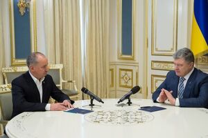 Порошенко обговорив справу стосовно Рубана з Грицаком (ліворуч)