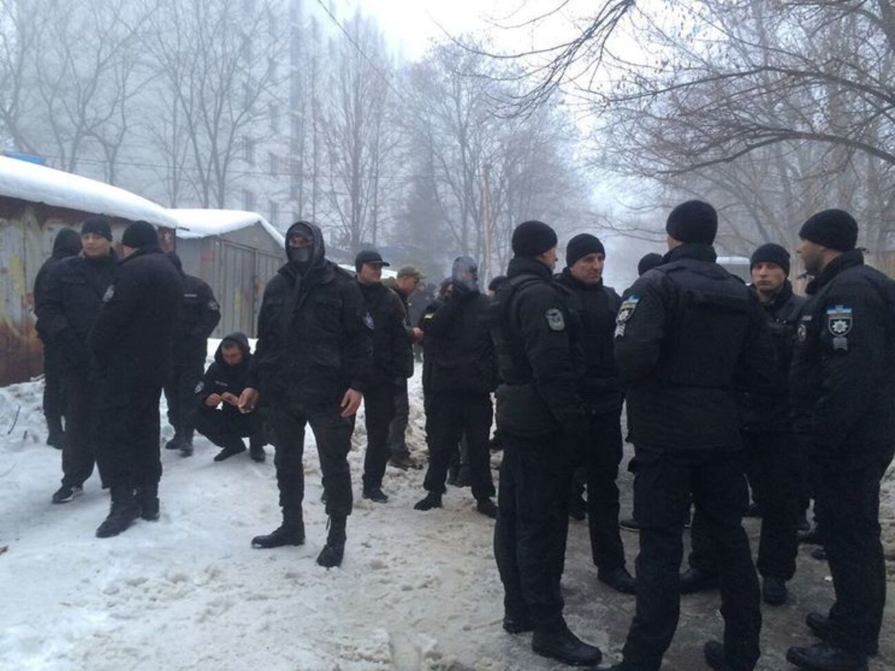 Столкновения произошли во время демонтажа гаражей в Шевченковском районе Киева