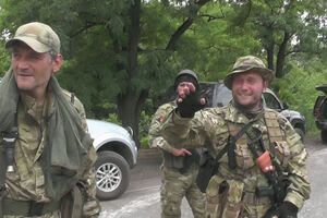 Ярош (справа): Использую определенные политические аспекты