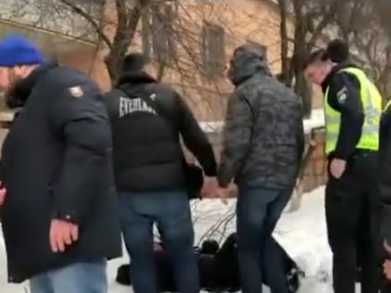 В конфликте в Шевченковском районе Киева участвовали несколько десятков человек