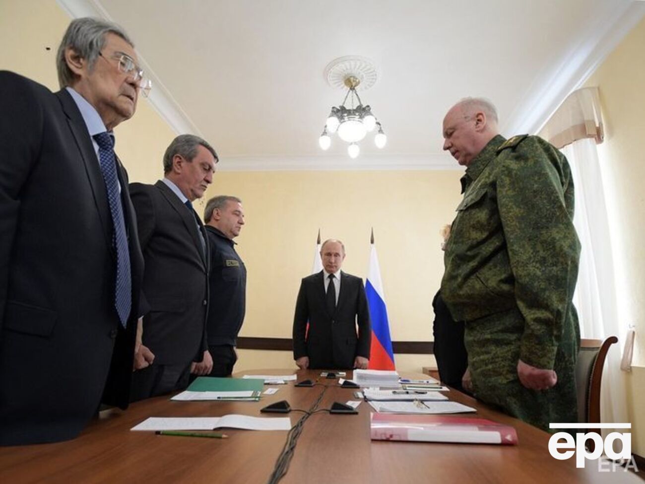 Путін (у центрі) подякував Тулєєву (крайній зліва)