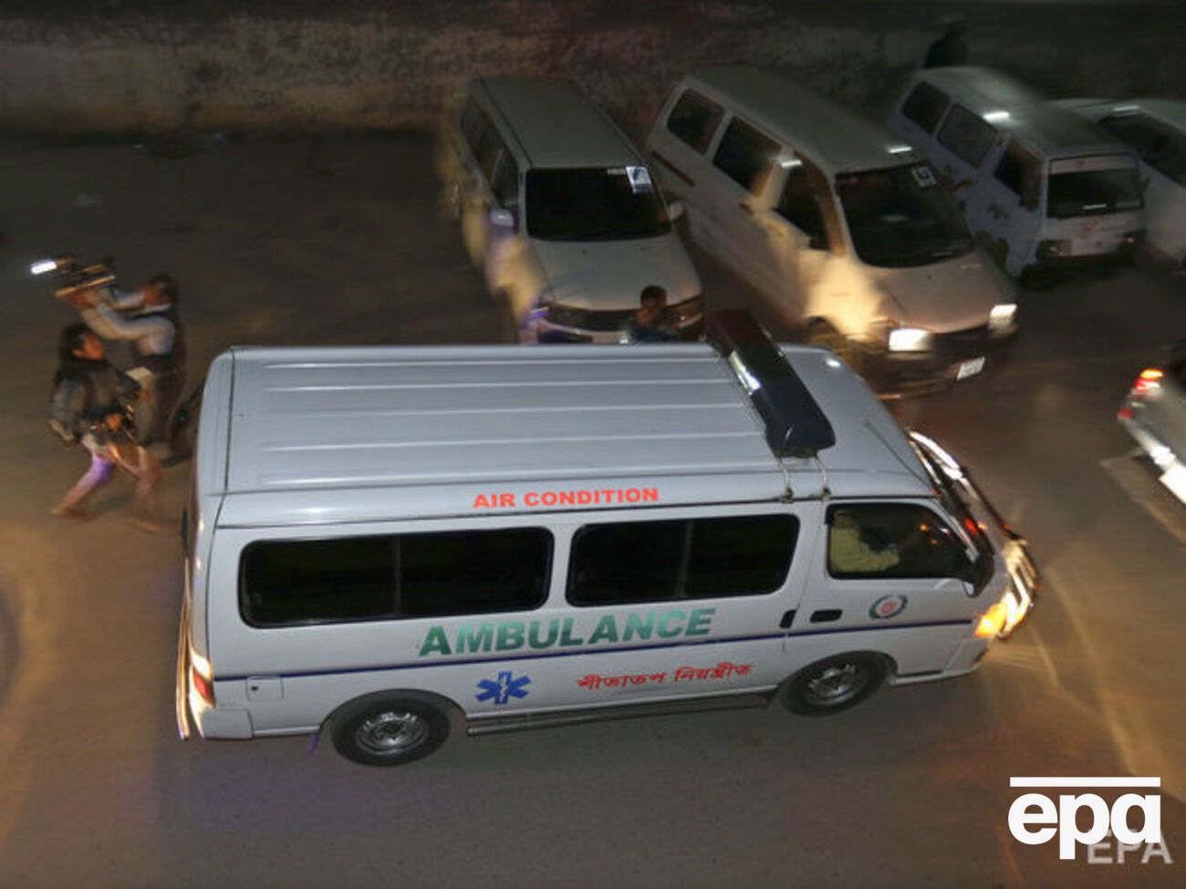 Шестеро постраждалих унаслідок аварії в Бангладеш померли на місці, ще двоє &ndash; в лікарні