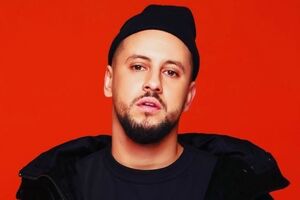 Monatik заспівав із Матвієнко