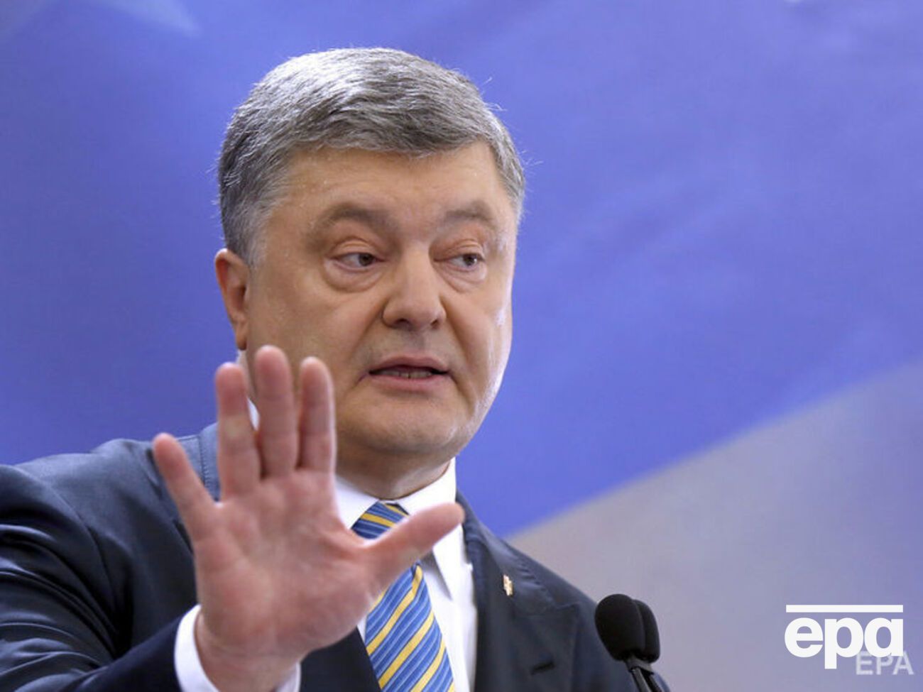 Порошенко заявил о намерении ввести санкции против РФ