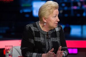 Ульянченко: Было интересно, когда ехал этот автобус с двумя бюджетами Украины, а за ним тянулась длинная колонна, скажем так, недешевых машин