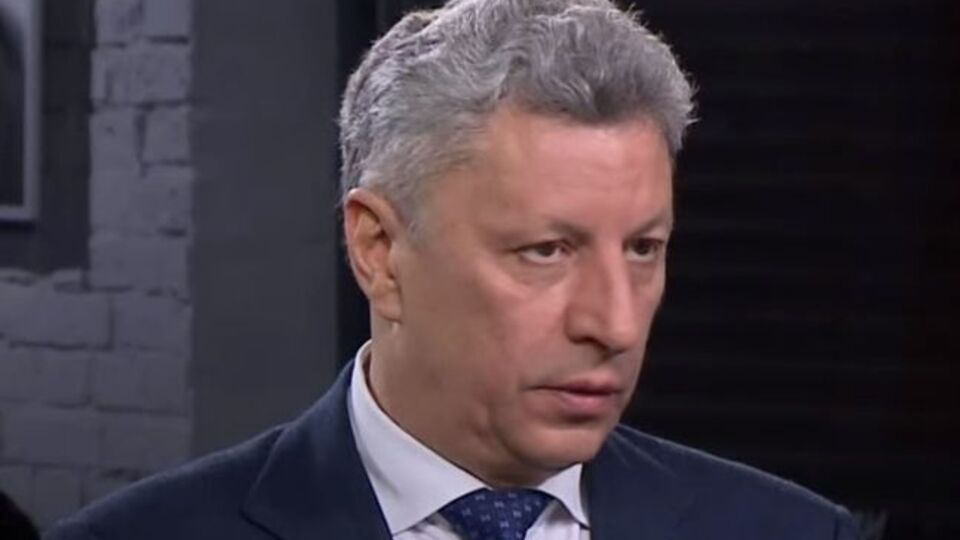 Декларацію Юрія Бойка за 2017 рік зареєстровано 29 березня 2018 року, 4 квітня подано уточнювальну інформацію, але доходи і власність дружини у ній вказано ті самі