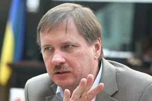 Пам'ятаєте попередні фінансові кризи в Росії? Гривня синхронно з рублем починала падати. А зараз? Рубль падає, а гривня зміцнюється