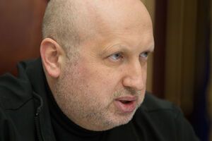 Турчинов рассказал, что после бегства Януковича нардепы бывших провластных партий боялись ходить в Раду