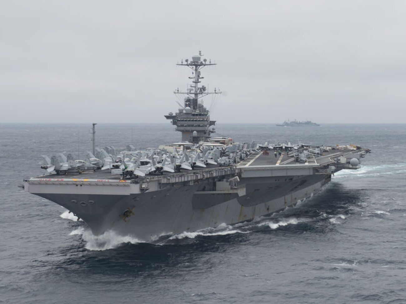 Возглавляет группу авианосец&nbsp;USS Harry S. Truman