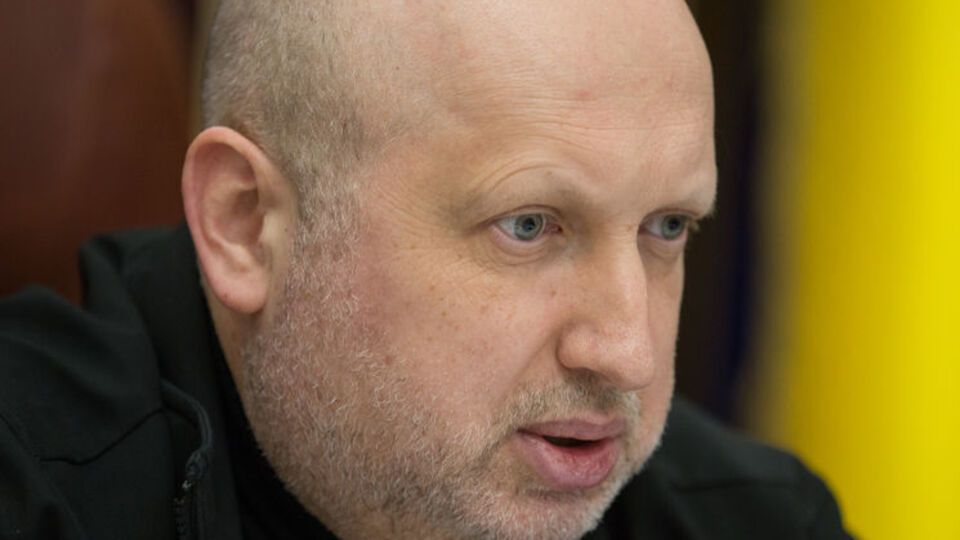 Турчинов: Українців мають розуміти, що у разі масштабної агресії вони будуть змушені, як і у 2014 році, розраховувати тільки на власні сили