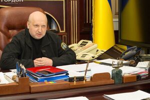 Турчинов: Питання про використання Збройних сил до формування нового складу Кабміну взагалі на порядку денному не стояло