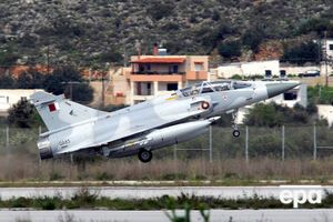 Боєприпас упав із винищувача Mirage 2000