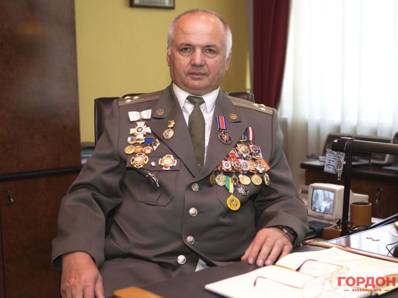 Олег Приймачук: Якщо країни-гаранти Будапештського меморандуму так виконують свої зобов'язання, то і нам не гріх відновити креслення ядерних об'єктів. Дурні ми, звичайно, що віддали свій третій у світі ядерний потенціал, тепер розплачуємося