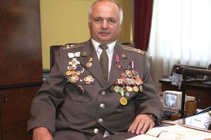 Олег Приймачук: Якщо країни-гаранти Будапештського меморандуму так виконують свої зобов'язання, то і нам не гріх відновити креслення ядерних об'єктів. Дурні ми, звичайно, що віддали свій третій у світі ядерний потенціал, тепер розплачуємося