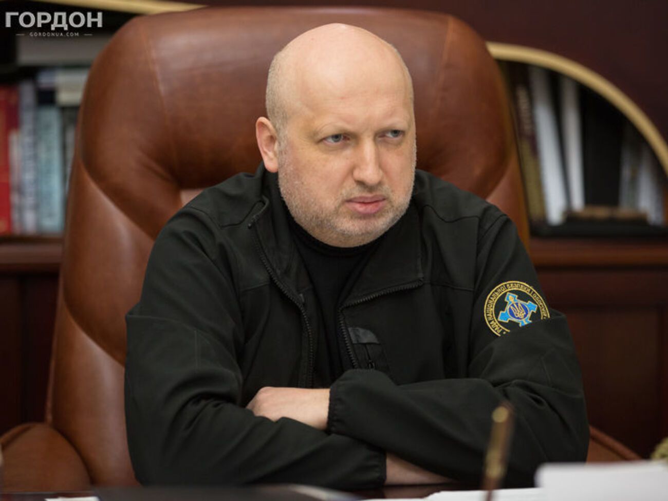 Турчинов: Єдиний наказ, на який багато військових у 2014 році чекало, &ndash; це наказ вийти з Криму. Але я такий наказ тоді дати не міг