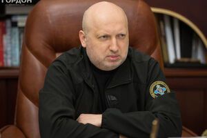 Турчинов: Єдиний наказ, на який багато військових у 2014 році чекало, – це наказ вийти з Криму. Але я такий наказ тоді дати не міг