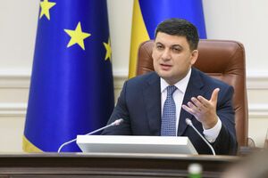 Гройсман: Росія перетворила Крим на найпотужнішу військову базу, яка становить загрозу не тільки для України