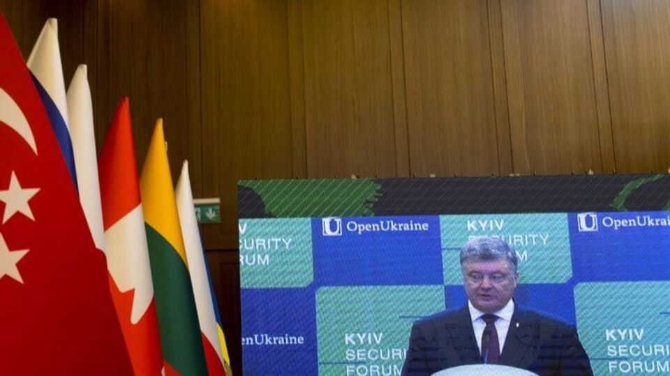 Порошенко: Что касается ЕС, мы будем продвигать всеобъемлющую секторальную интеграцию параллельно с Соглашением об ассоциации