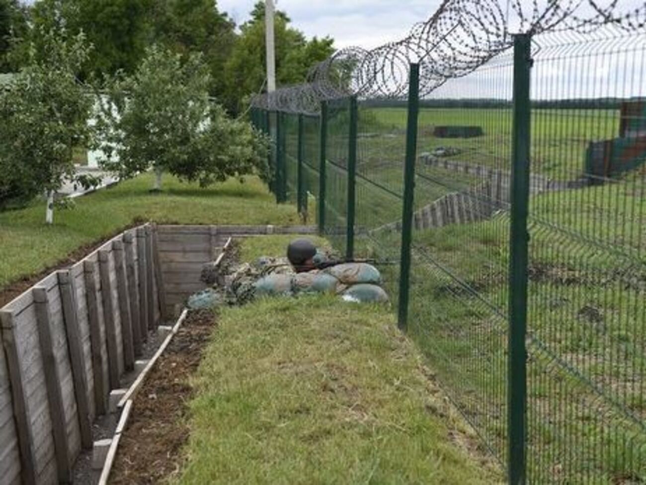 Проект "Стіна" планували завершити до 2018 року, пізніше кінцевий термін зведення споруд на кордоні України з Росією перенесли на 2020-й