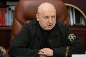 Турчинов: Российское командование поставило перед своими войсками задачу действительно жесткую: они должны были до 1 марта полностью закончить оккупацию Крыма