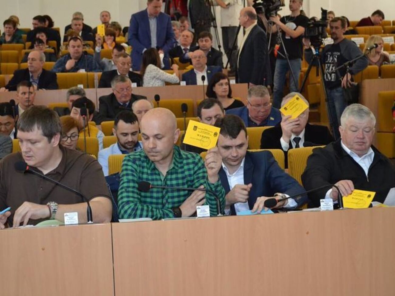 Усього 23 депутати облради підтримали скасування регіонального статусу російської мови