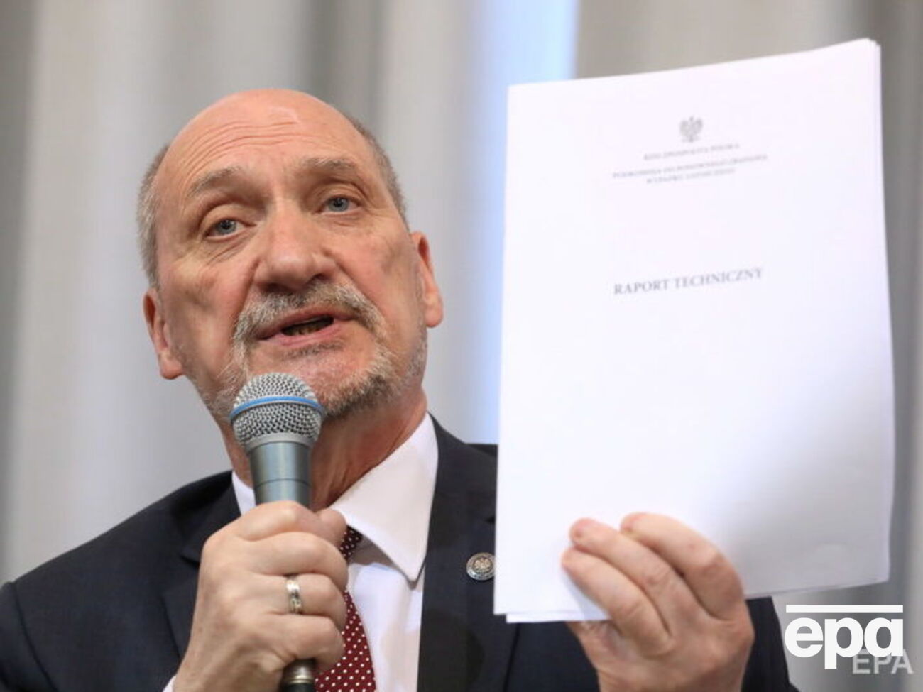 Мацеревич ожидает, что итоговый отчет по расследованию авиакатастрофы будет готов в 2019 году