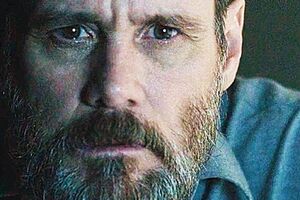 Керри исполнил роль полицейского