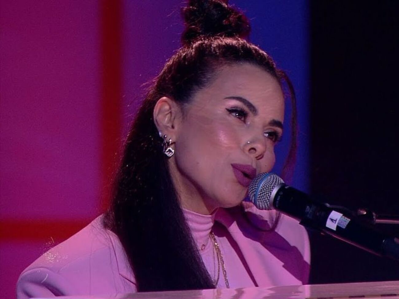 Каменских презентовала авторскую песню