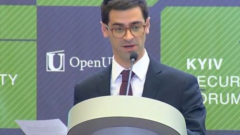 Карем: Если Украина победит коррупцию, это поможет ей преодолеть недоверие стран Запада и своих граждан