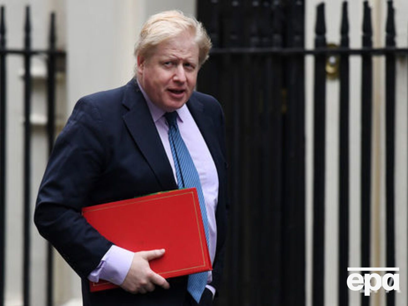 По словам Джонсона, основная цель ударов по Сирии заключалась в том, "чтобы сказать "нет" применению варварского химического оружия"