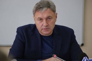 Юрий Гарбуз: Вряд ли волна протеста пойдет из Луганской или Донецкой областей, но если начнутся серьезные митинги против власти, думаю, Донбасс поддержит. Чувствую это по настроению жителей