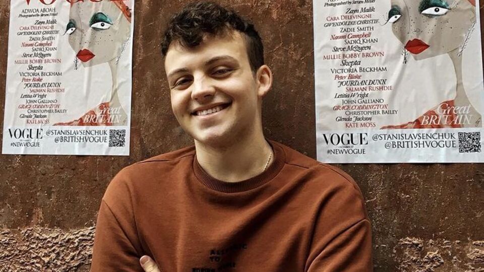Сенчук нарисовал скетч на майский выпуск Vogue UK