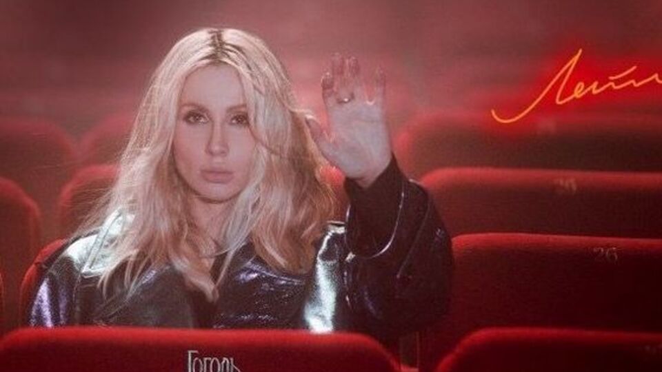 Loboda знімалася в порожньому кінозалі