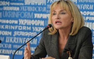 Луценко: Верховный главнокомандующий призывает правительство провести инвентаризацию всех многосторонних договоров между членами СНГ, чтобы денонсировать отдельные договоры, оставив только те, которые прагматично необходимы Украине