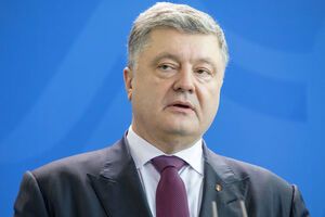 В сентябре 2017 года Порошенко исключил запрет деятельности каких-либо православных конфессий в Украине