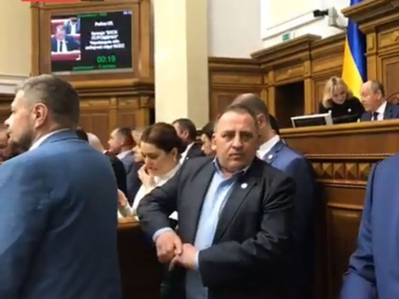Представники Радикальної партії заблокували трибуну ВР