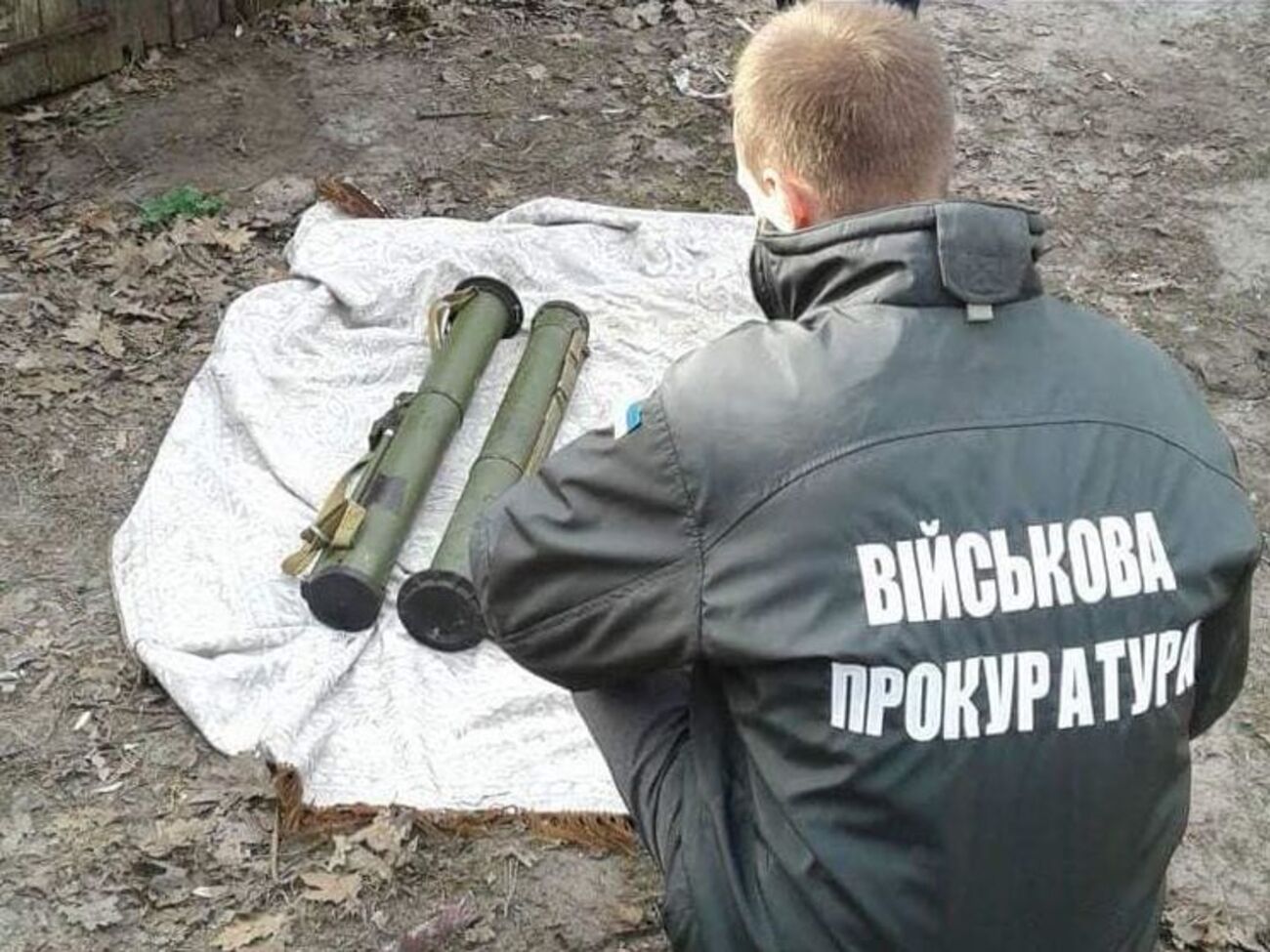 Військовий намагався продати два гранатомети за 18,6 тис. грн